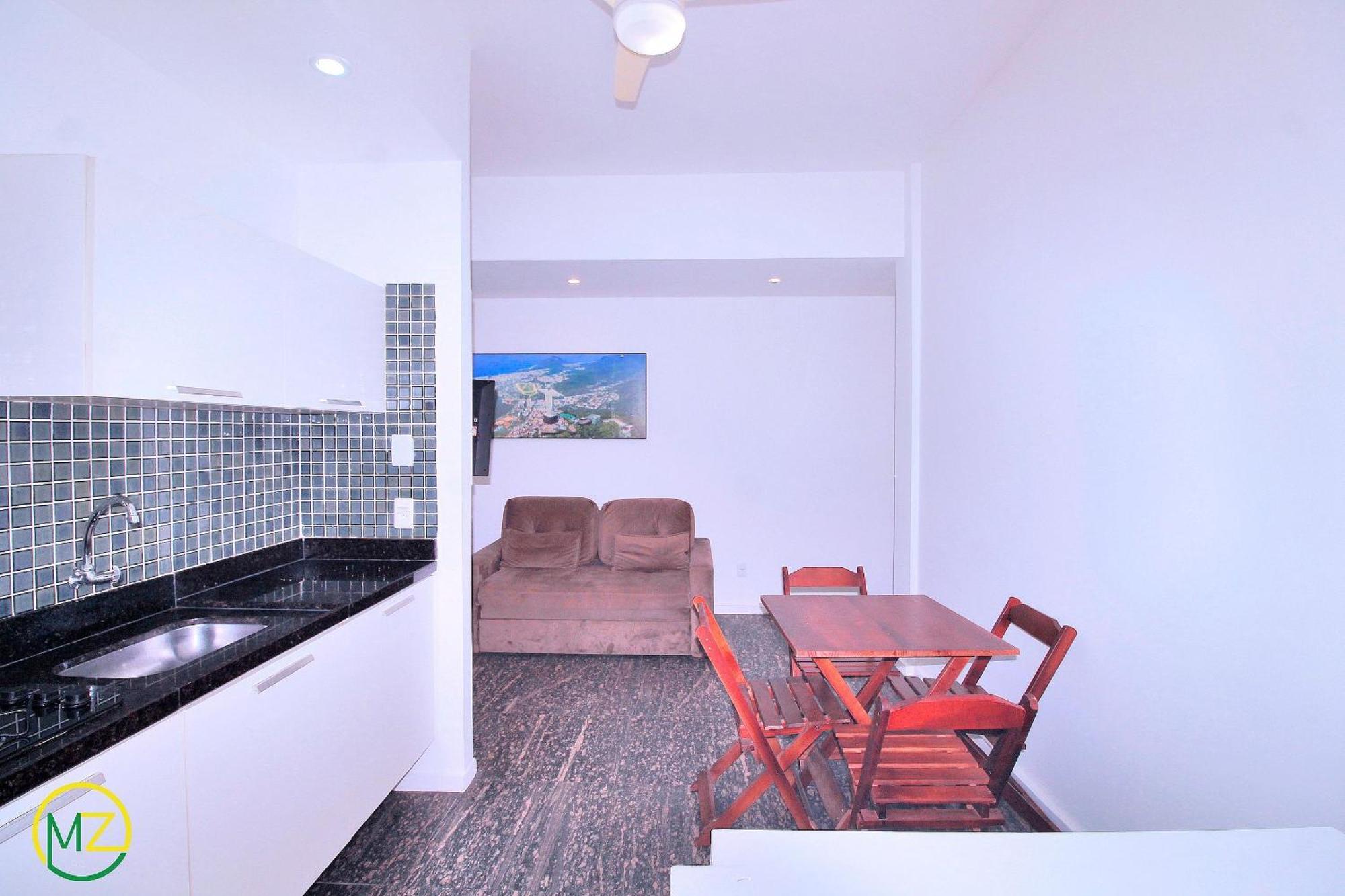 Sala C/ 2 Banheiros 4 Pessoas Apartamento